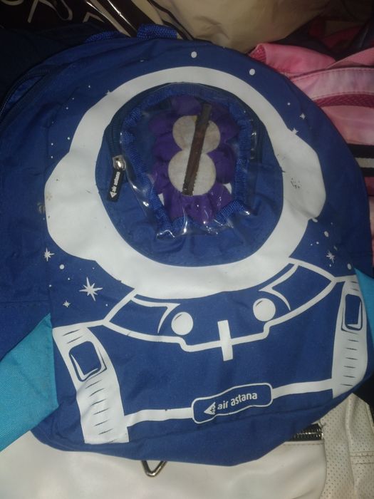 Продам рюкзаки по 2000 каждая