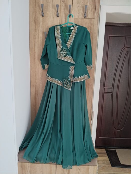 Продам платье для торжества