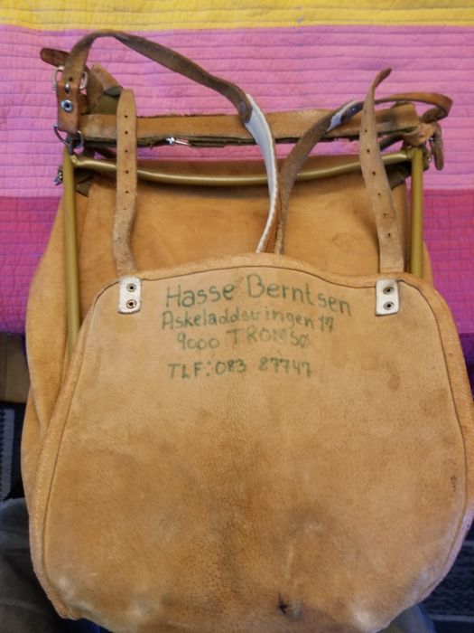 rucsac piele cu cadru metalic