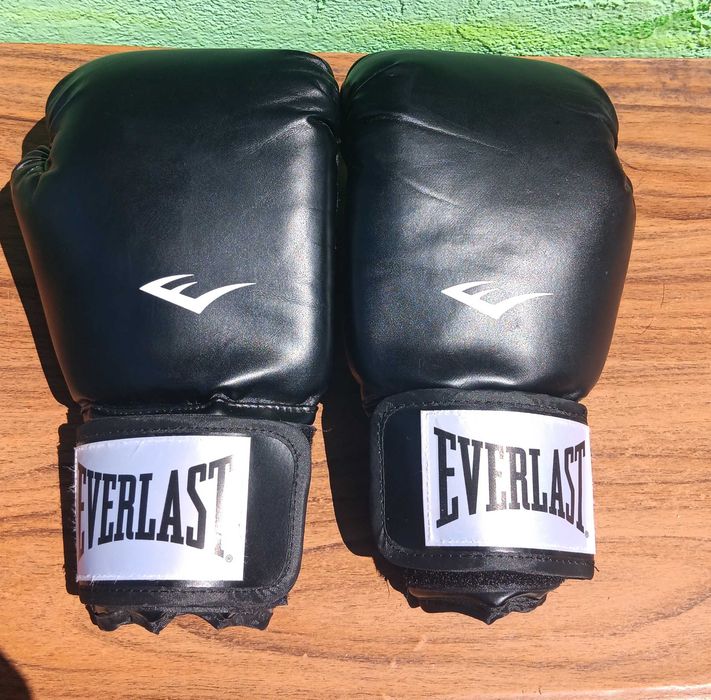 Боксови ръкавици Everlast оригинал