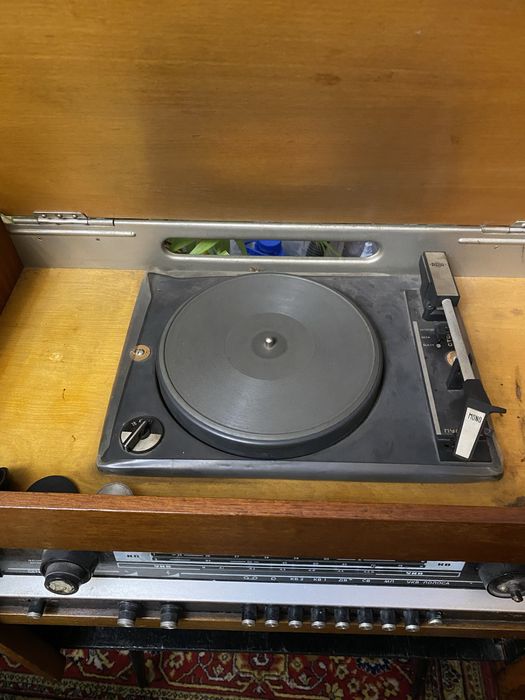 Грамофон Rigonda