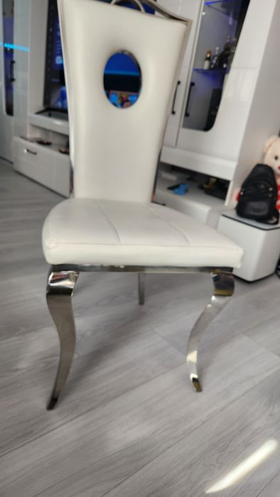 Луксозна трапезна маса (бяло стъкло) с 6 стола – Внос от Германия