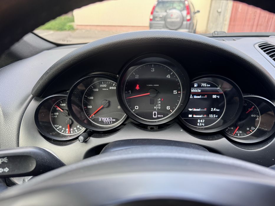 Vând Porsche Cayenne 2011 3.0d