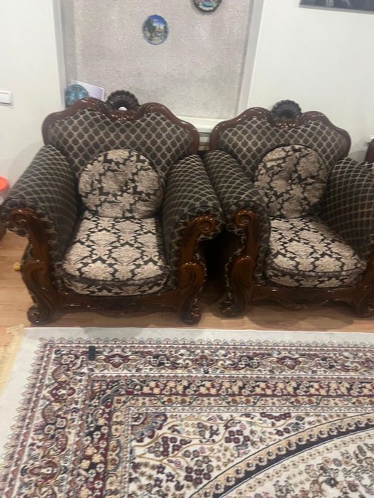 Диван с креслами