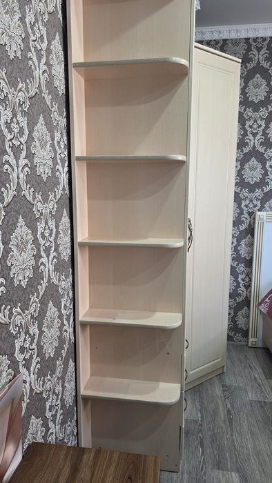 Продам шкаф плательный