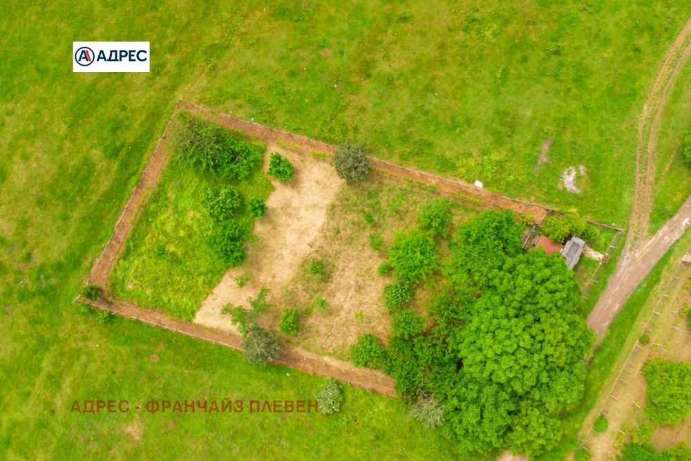 Парцел в Плевен-Дружба 3 площ 1700 цена 109000