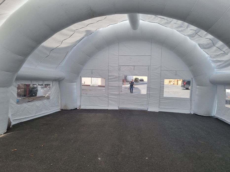 Надуваема шатра барут под наем