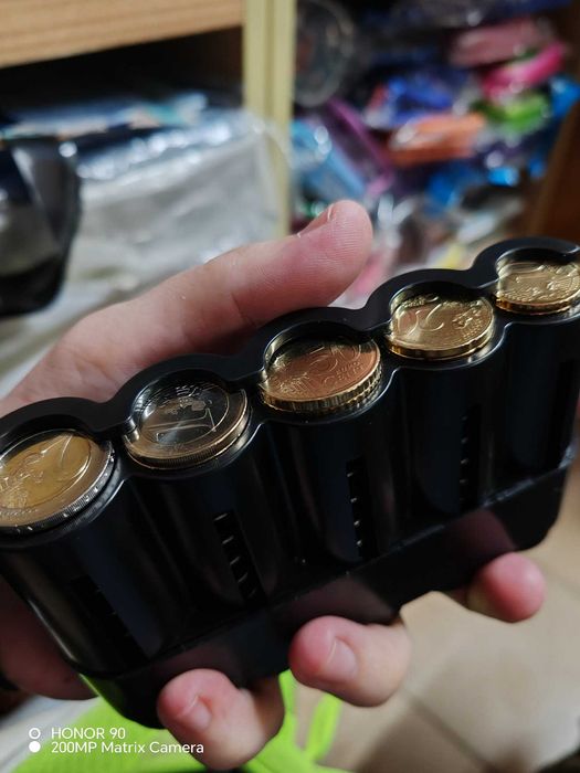 Монетник за евро монети - прав