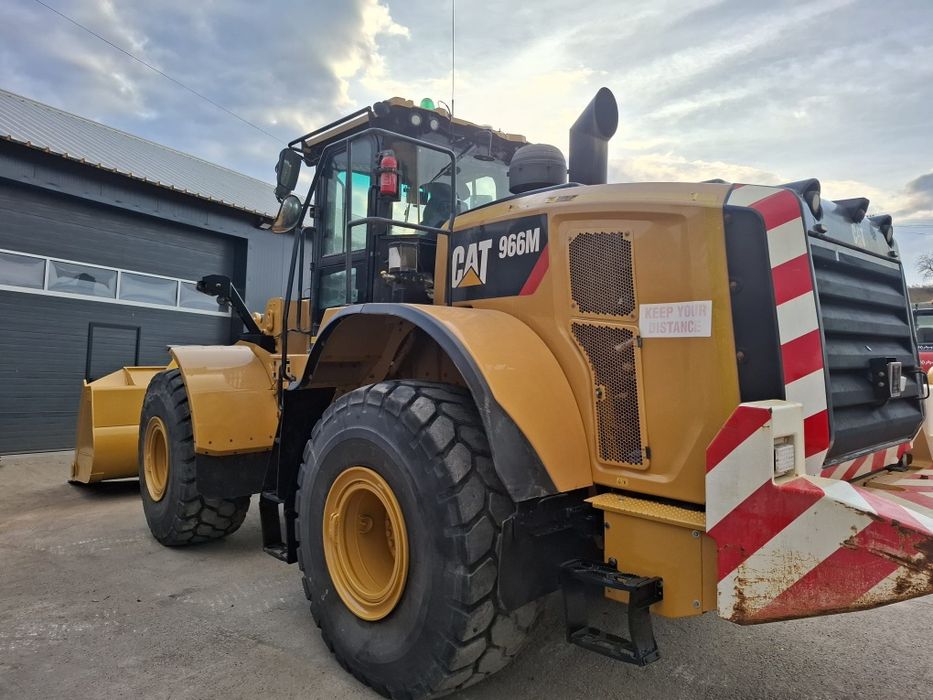Caterpillar 966M Încarcator