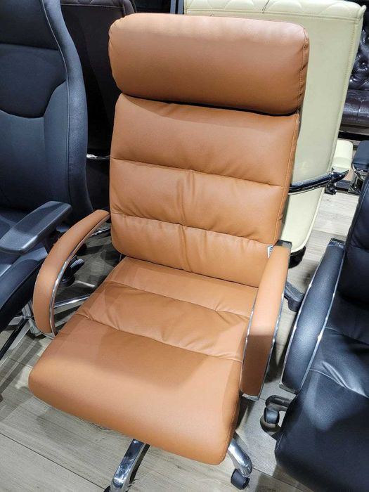 Кресло руководительское TWISTER офисное с бесплатной доставкой