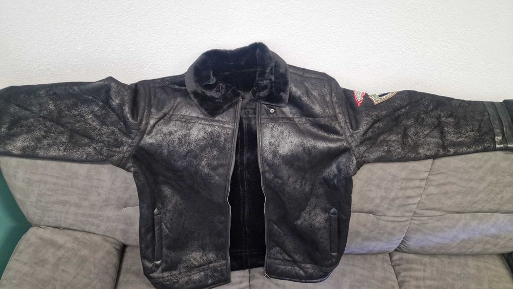 Мъжко черно яке с подплата