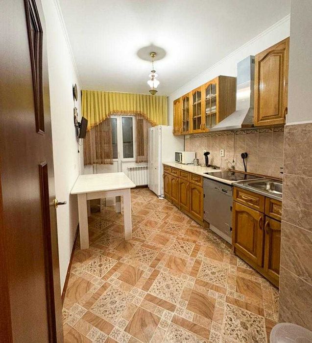 Продам квартиру Айым