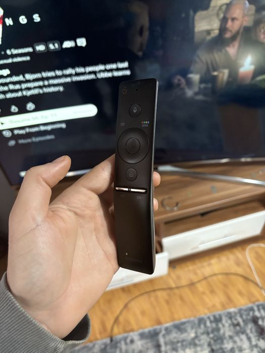 SmartTV Samsung curbat Ultra4k diagonala de 140cm