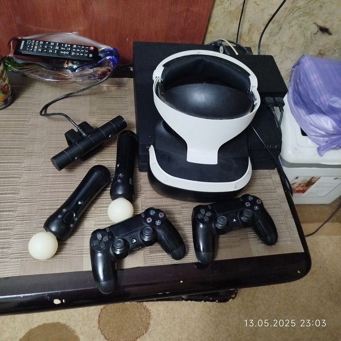 Playstation 4  pro 1 TB с VR очками
