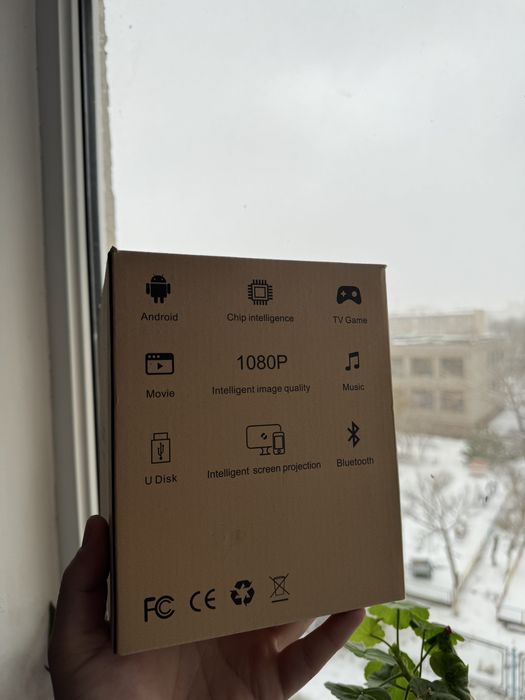 Мини проэктор UMIIO на андройд