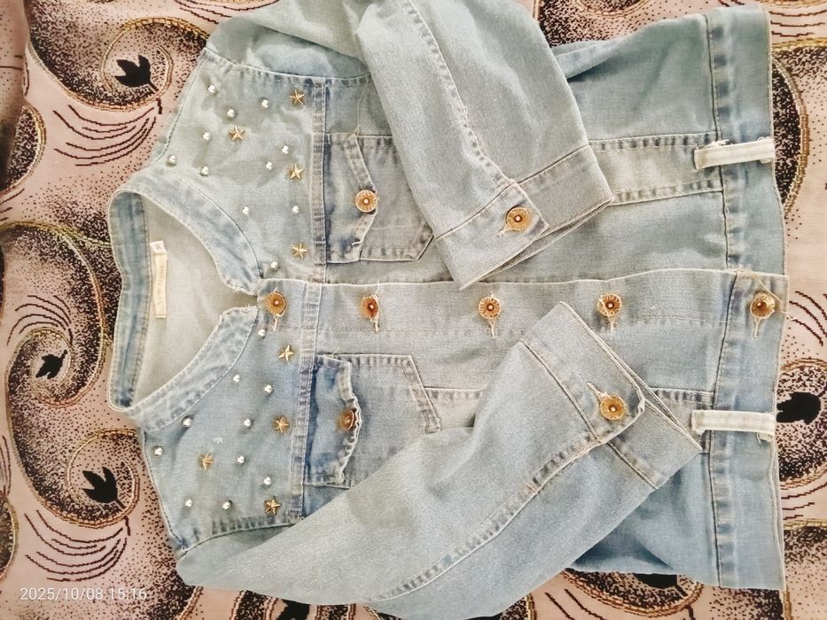 Продам джинсовую куртку