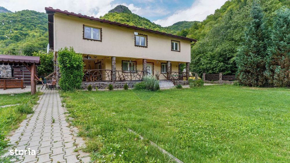 Cabana de vânzare –Mărișel, 10 camere, terasa 41mp, piscină, ciubăr
