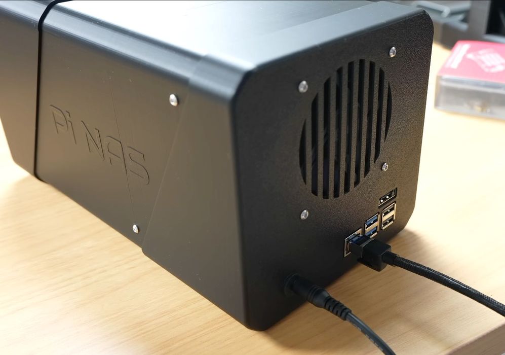 Carcasă Raspberry Pi NAS cu 4 HDD/SDD 2.5 Nou