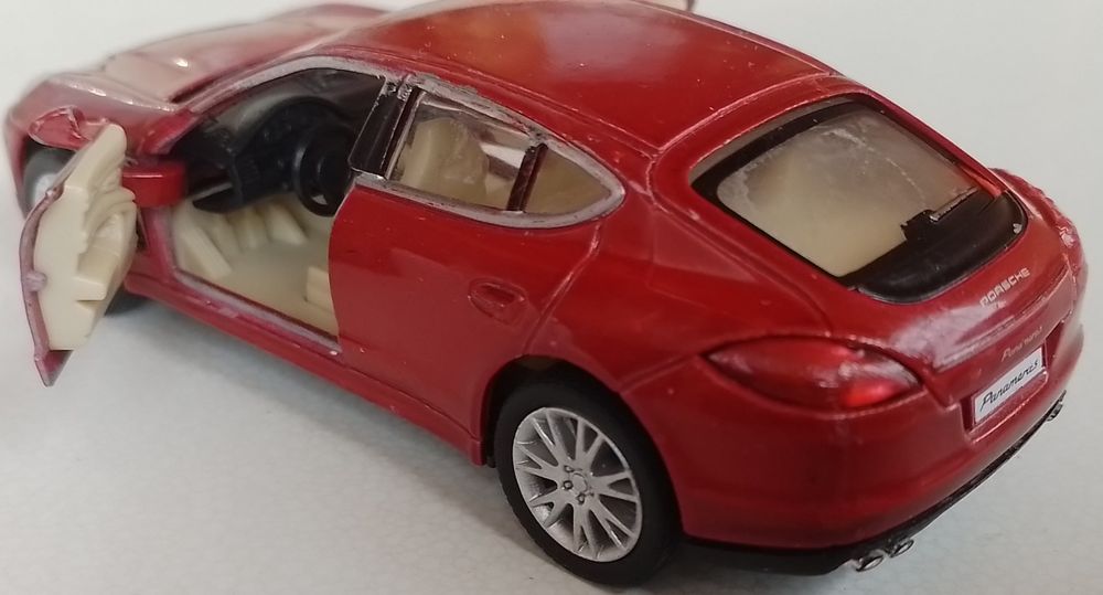 Porsche Panamera S, мащаб 1/40
