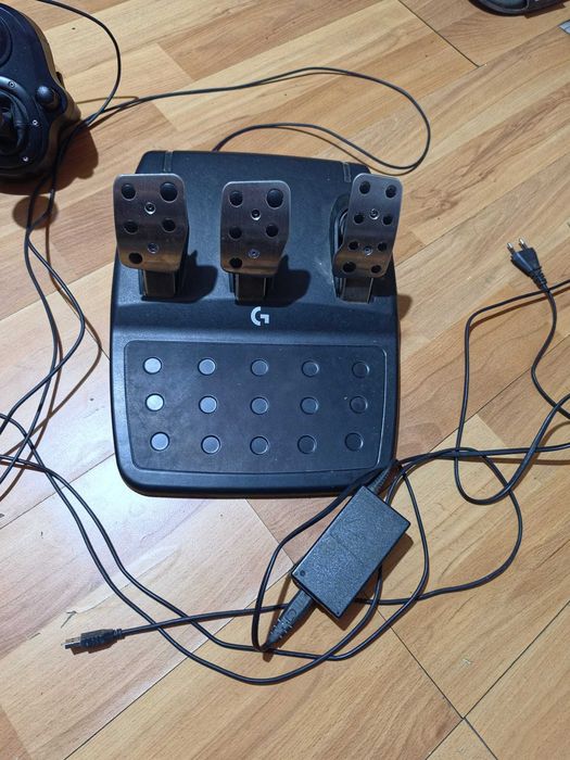 Vand/Schimb Volan Logitech G923 Trueforce + Pedale Logitech + Schimbator Logitech