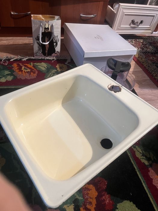 Раковина эмалированная . 3000