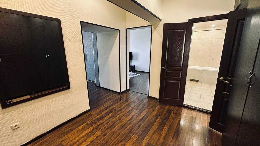 СРОЧНО продается 4в3 комнаты 105м2 Сергели 6, дехканский базар