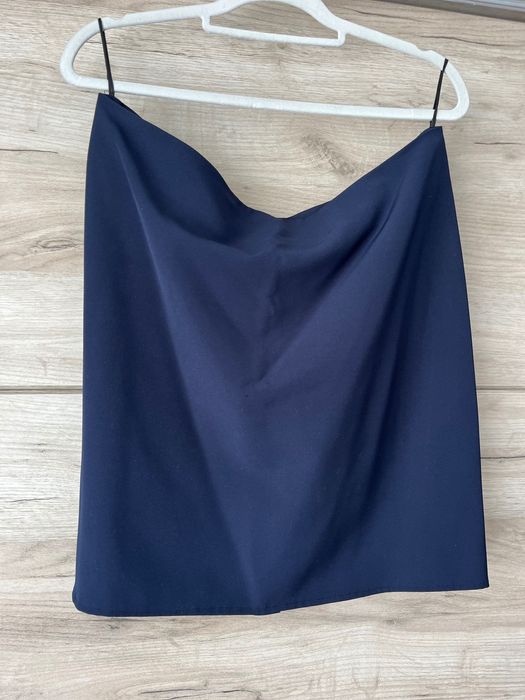 Costum de femei de vanzare