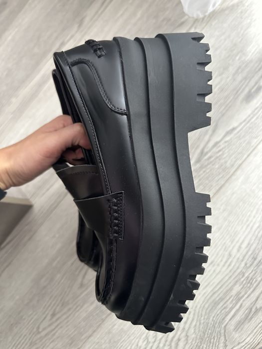 Лоуфъри на платформа