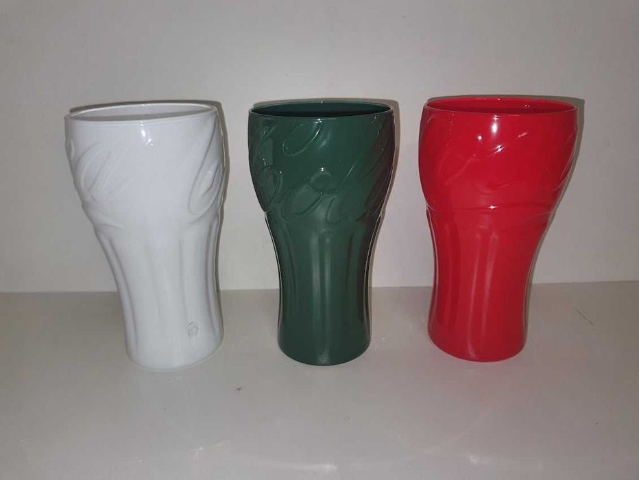 Чаши на Кока Кола