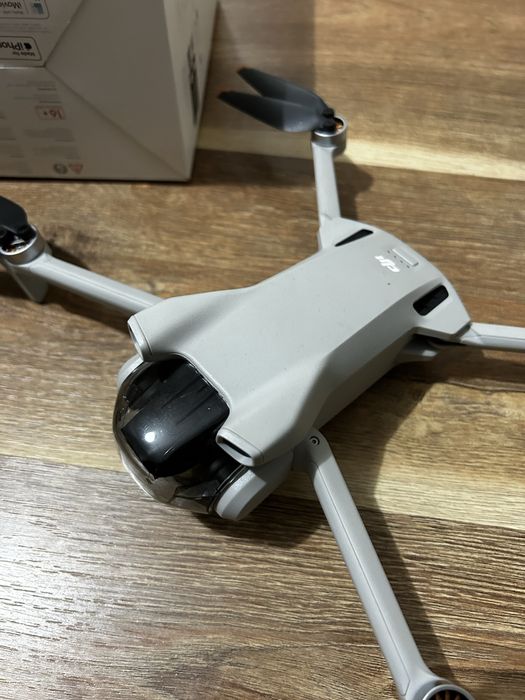 Drona Dji mini 3