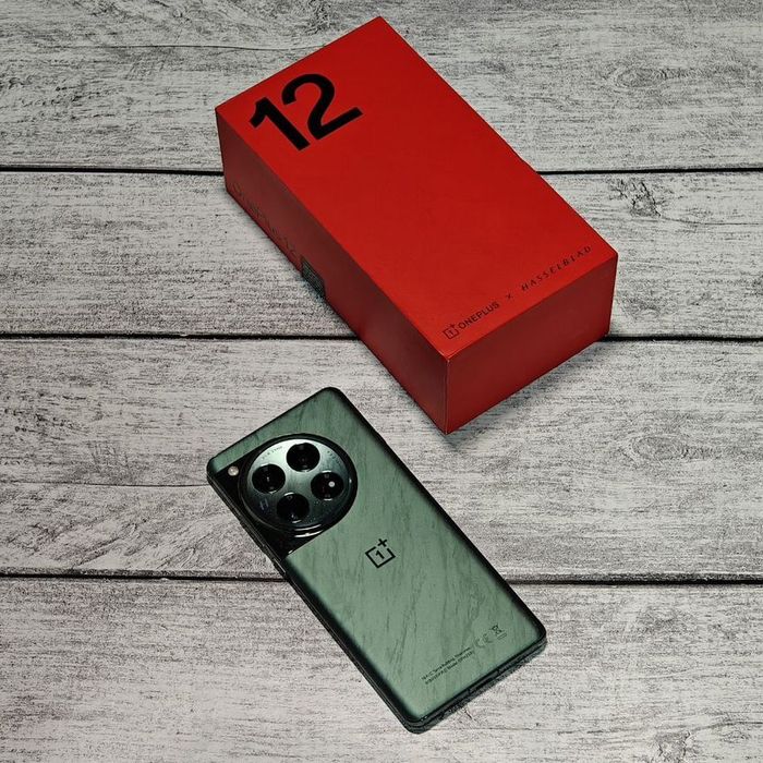 Продам или обменяю OnePlus 12