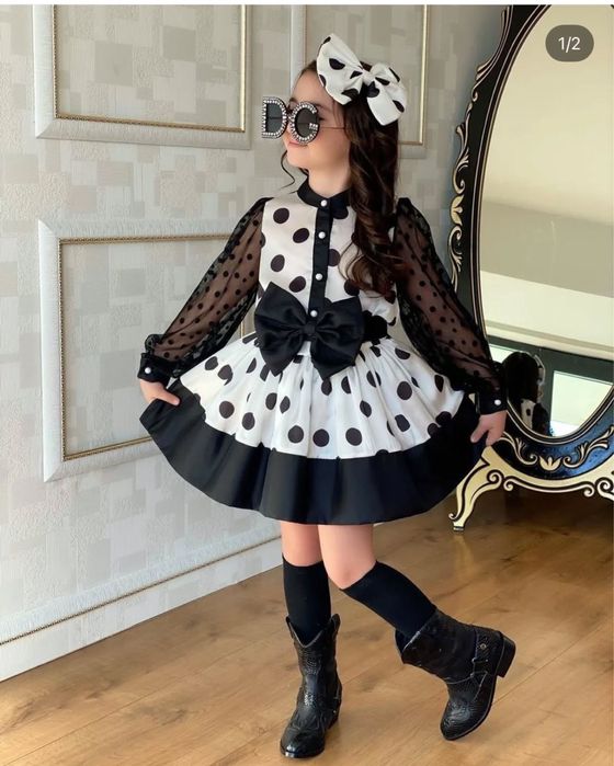 Белое Платье в Горошек