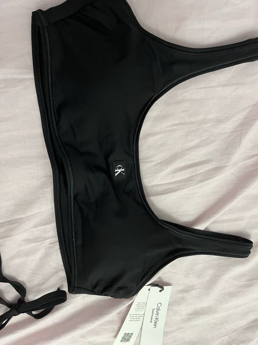 Нови оригинални бански на Calvin Klein
