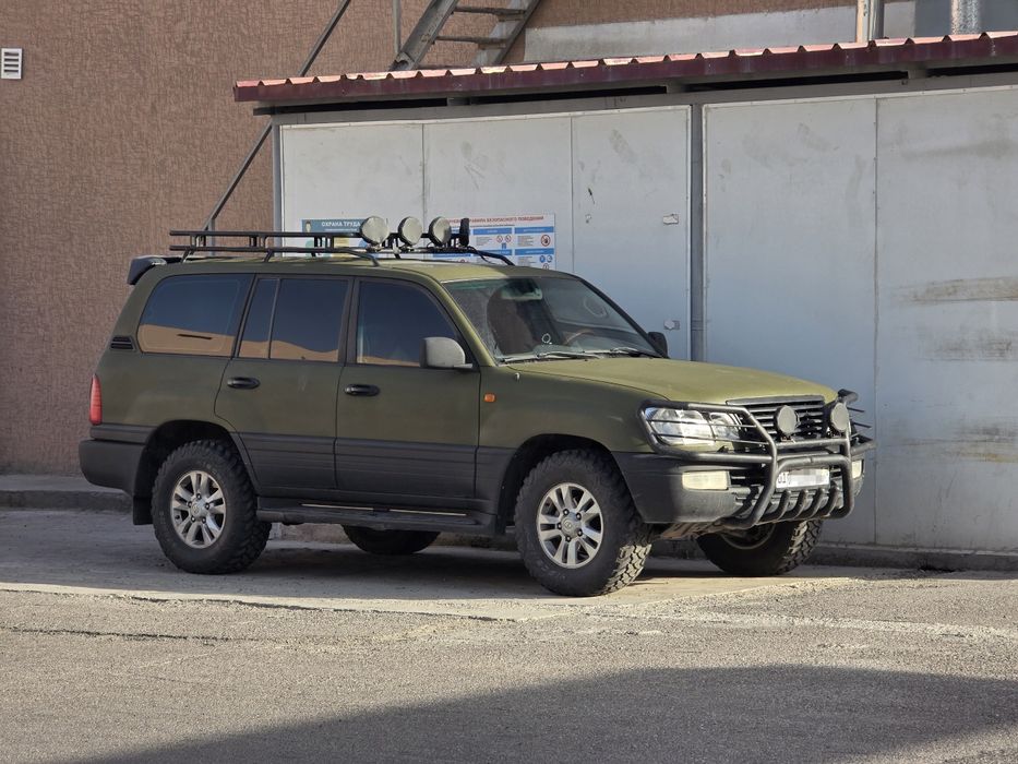 Lexus LX470 sotiladi