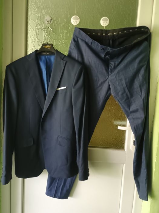 Costum pentru bărbați