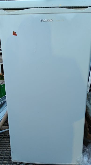 Продам старый холодильник