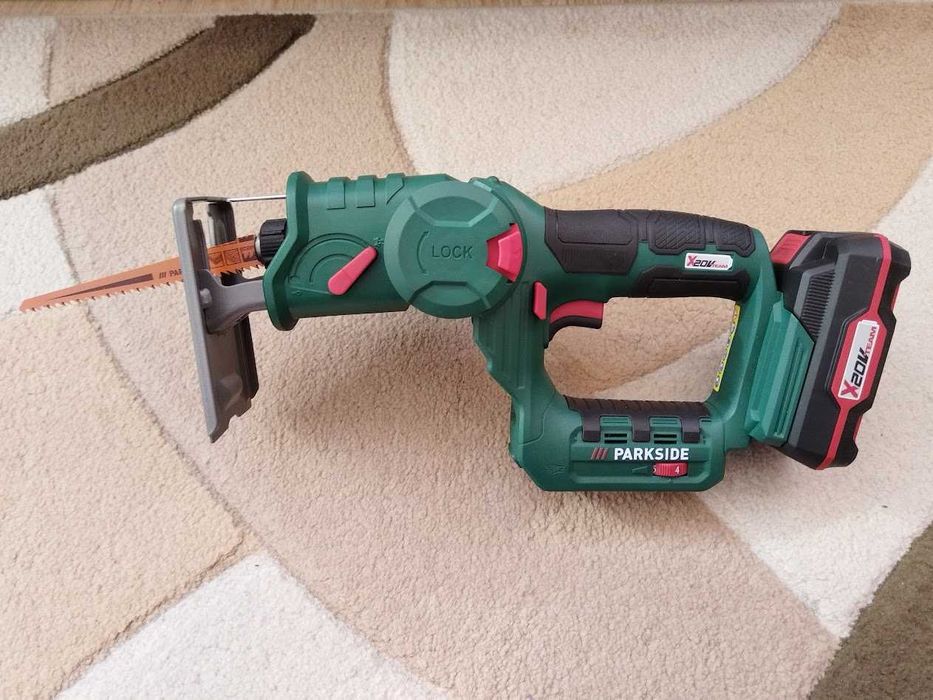 Fierastrau 2 in 1 -pendular si sabie-Parkside ,pe acumulator 20V.