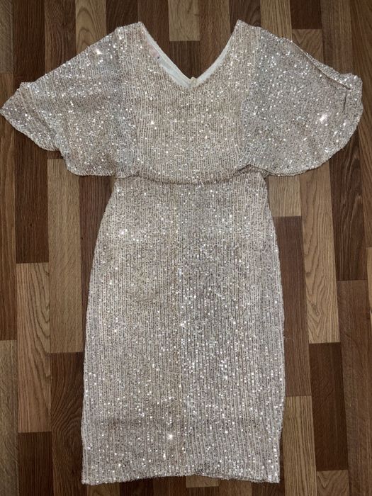 Платье вечернее с паетками