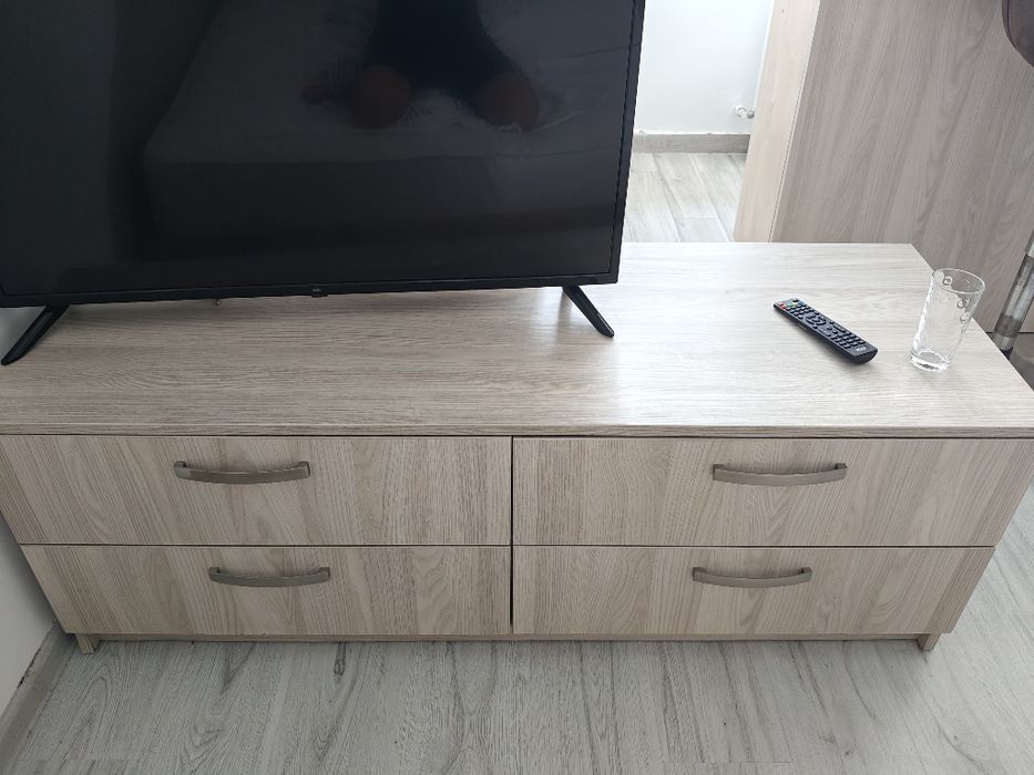 Comodă 140 L x 50 l x 51 h