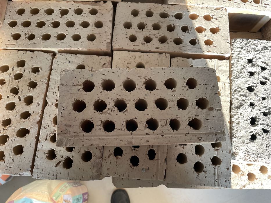 Красный кирпич, Газоблок