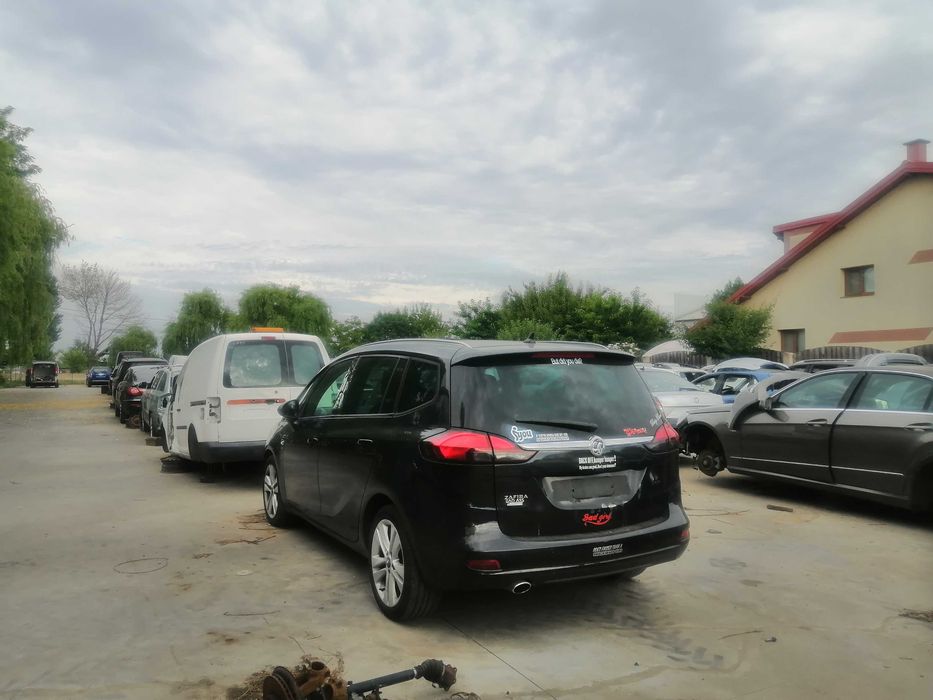 Dezmebram Opel Zafira C