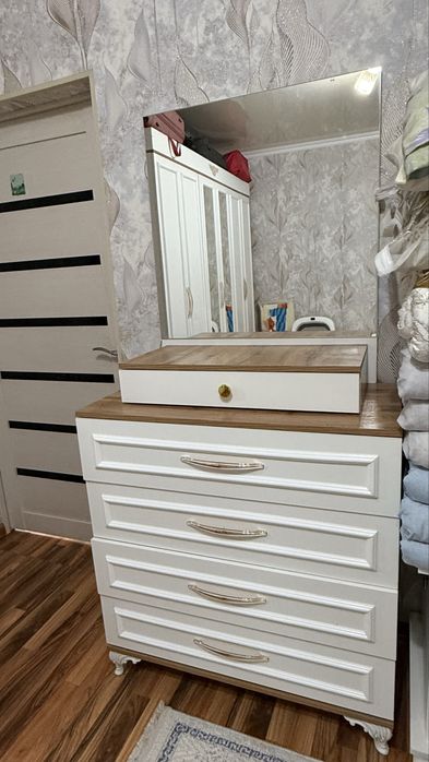 Спальный гарнитур сатылады без матраса