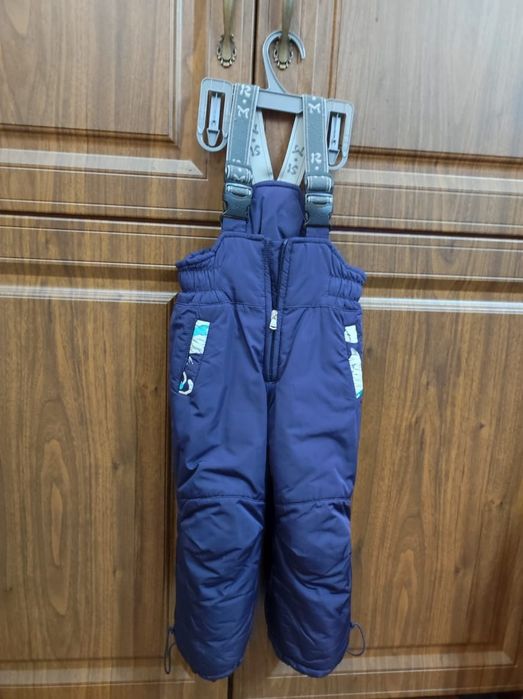 Зимний комбинезон для девочки