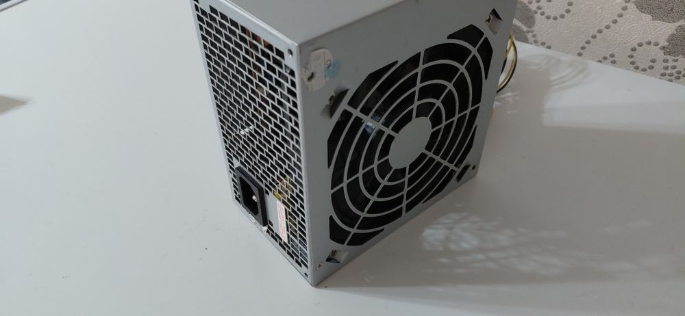 Блок питания Huntkey CP-450H (350W–450W)