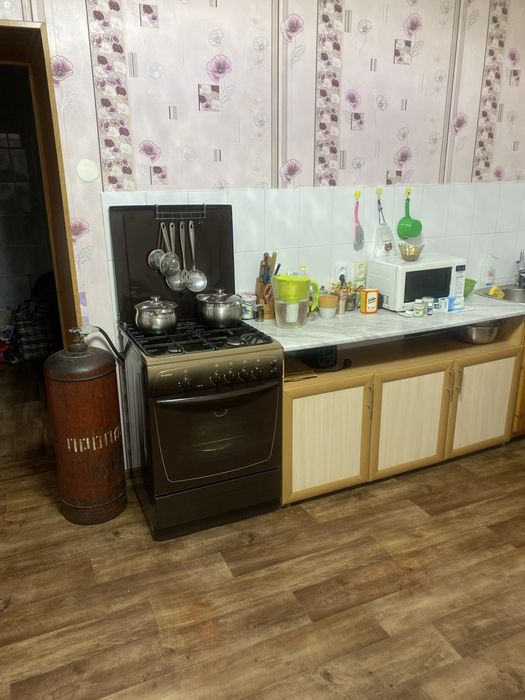 Продам дом! В стоимость включено авто 099ка!