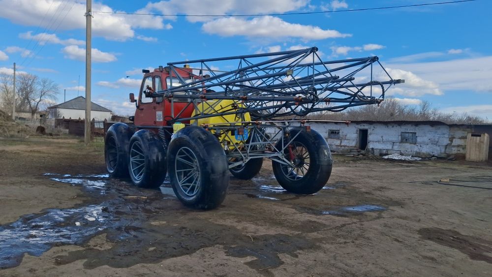 Самаходный опрыскивател туман
