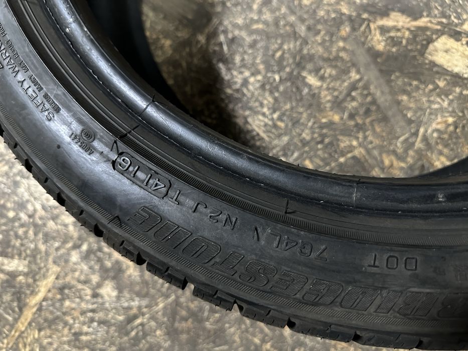 Vand 2 anvelope Bridgestone Blizzak LM-25 205/45r17