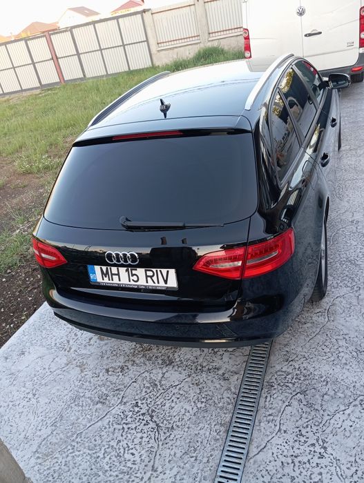 Vând Audi A4 B 8,5