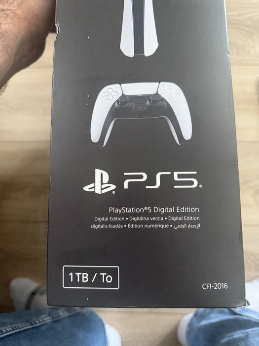 PS5 Digital Edition 1TB + 2 Controller DualSense + Stație Încărcare | IMPECABIL
