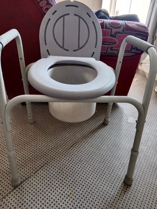 Продам инвалидную коляску